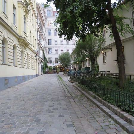 Ferienwohnungen Spittelberg Schrankgasse Bécs Szoba fotó
